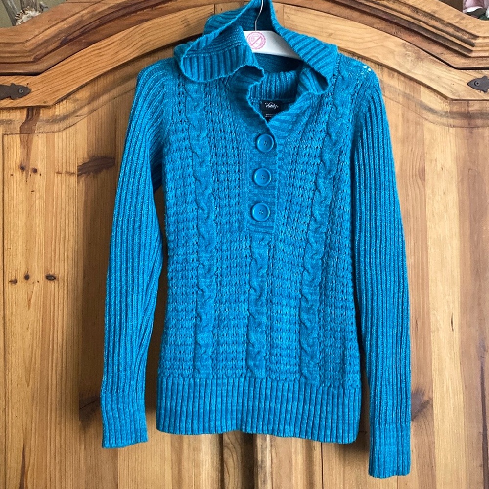 NWOT Vanity Peacock Cable Knit Hooded Sweater